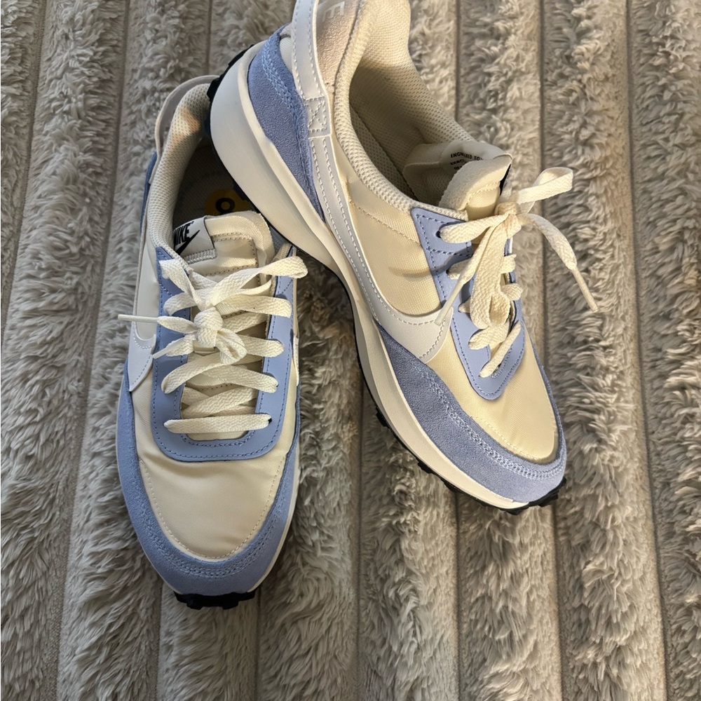 BRAND NEW!! Nike WAFFLE DEBUT - No box, Never worn Unique Baby blue and cream